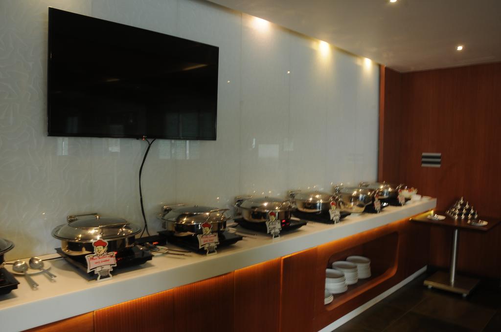 Hotel Nk Grand Park Airport Hotel Chennai Exterior photo