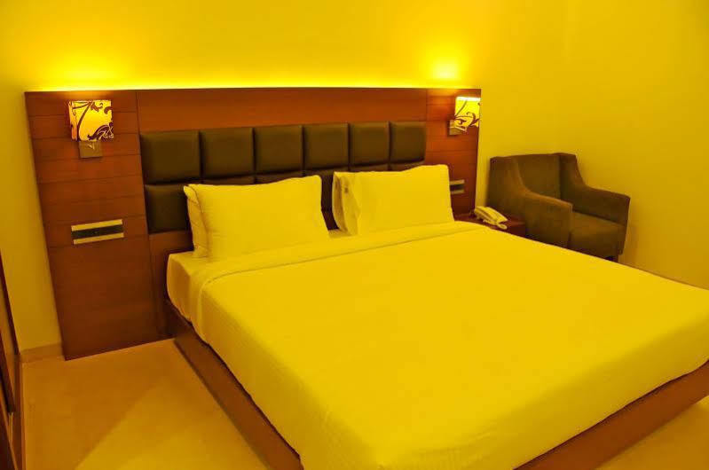 Hotel Nk Grand Park Airport Hotel Chennai Exterior photo